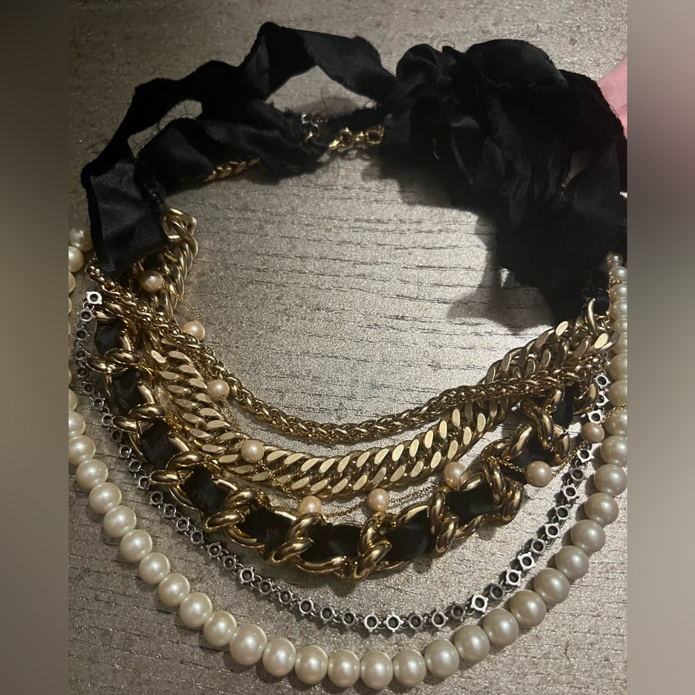 Juicy couture brand, new gold, pearl rhinestone beaded necklace